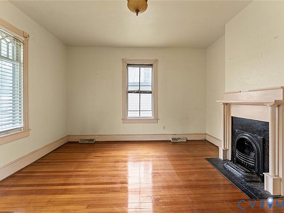3rd image of 310 Grigg St