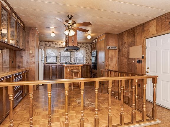 4th image of 7 Oak Valley Rd