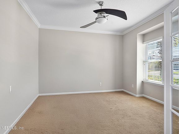 5th image of 301 ASPEN LEAF Drive