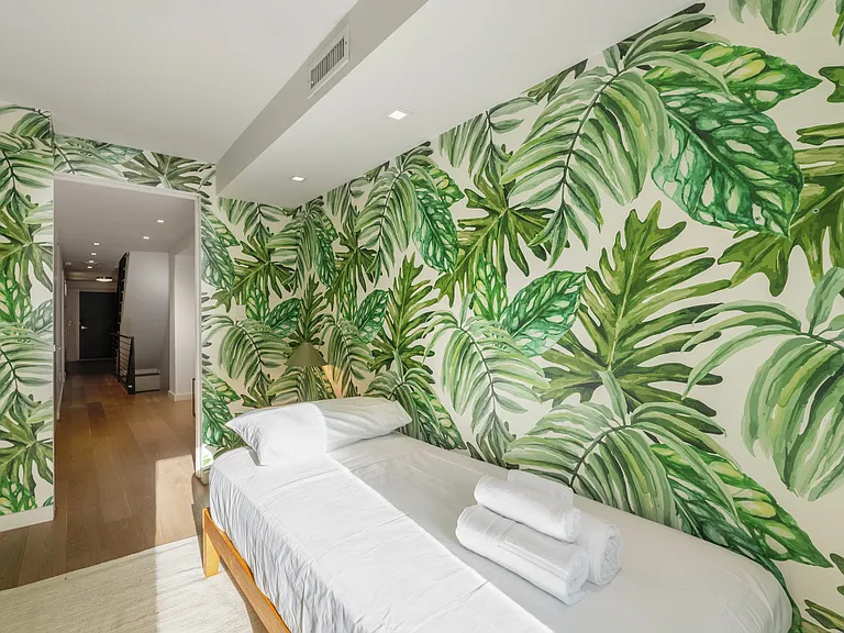 230 Bergen St #1 — Photo 29