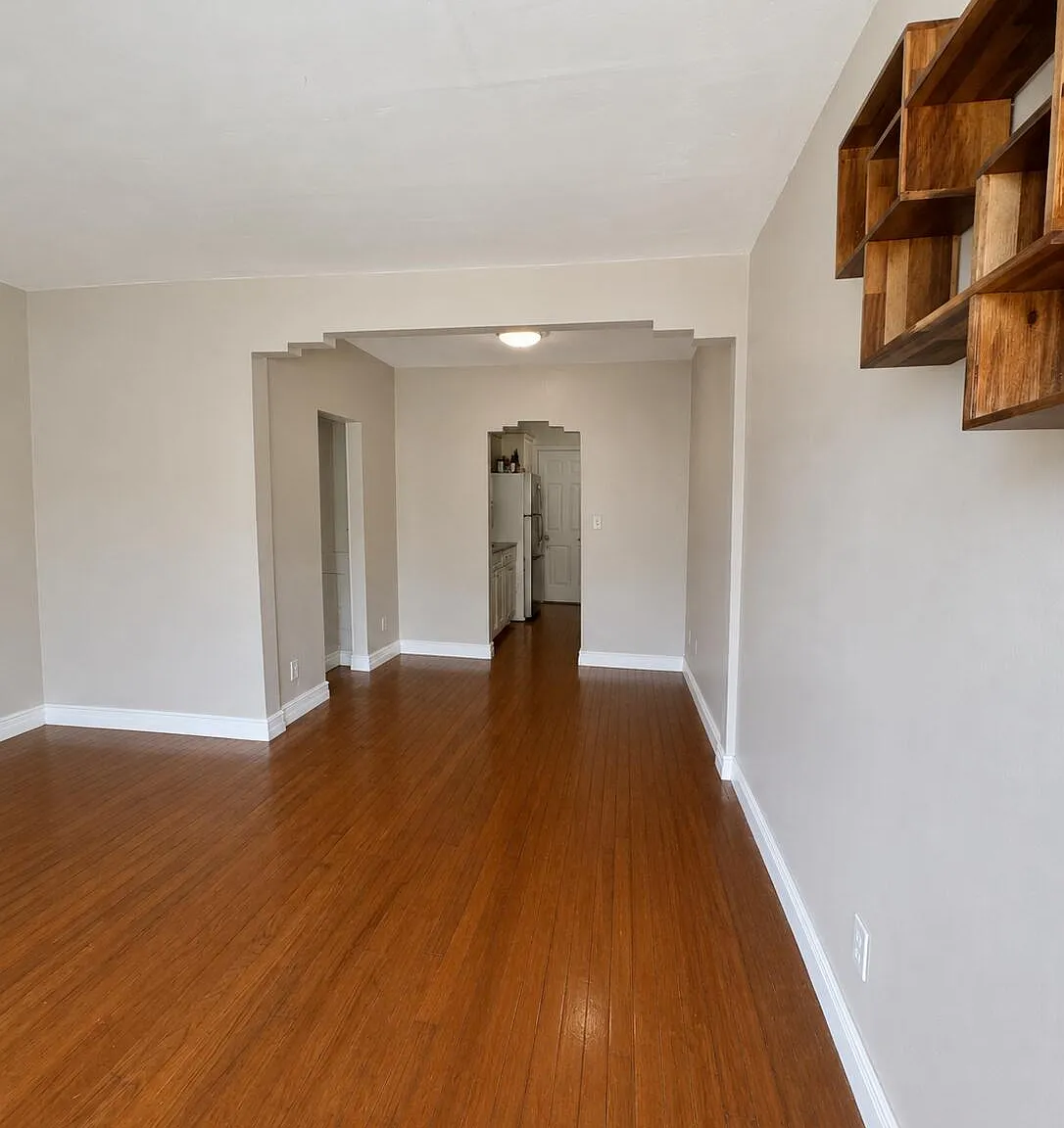 2 bed, 1.0 bath, 800 sqft, $2,100 — Photo 3