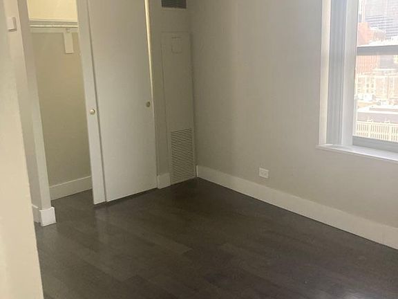 3rd image of 40 E 9th St #2909