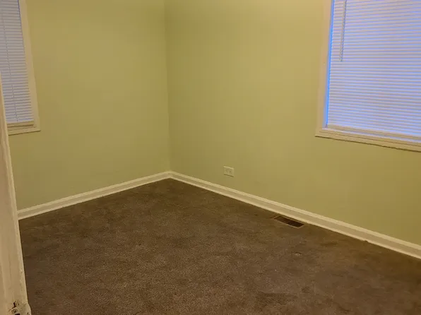 (undisclosed Address), Chicago, IL 60617