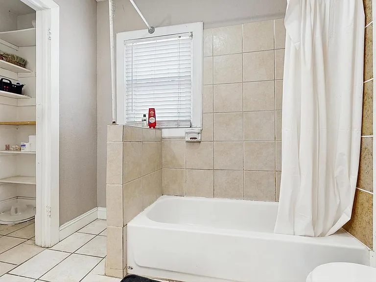 3516 Baltimore Ave — Photo 20