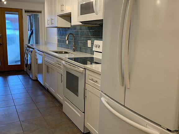 View of kitchen appliances