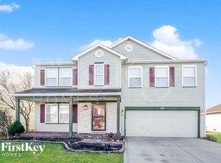 319 Sunburst Ln, Greenwood, IN 46143