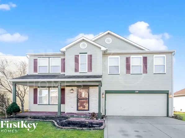 319 Sunburst Ln, Greenwood, IN 46143