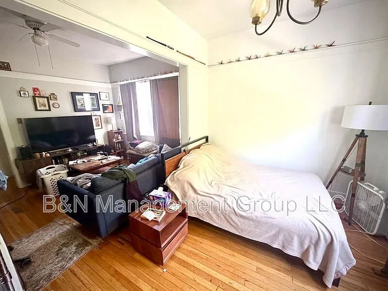 1061 W Dakin St #2 — Photo 9