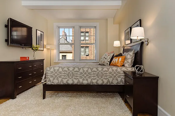 Sold by Corcoran | media 5