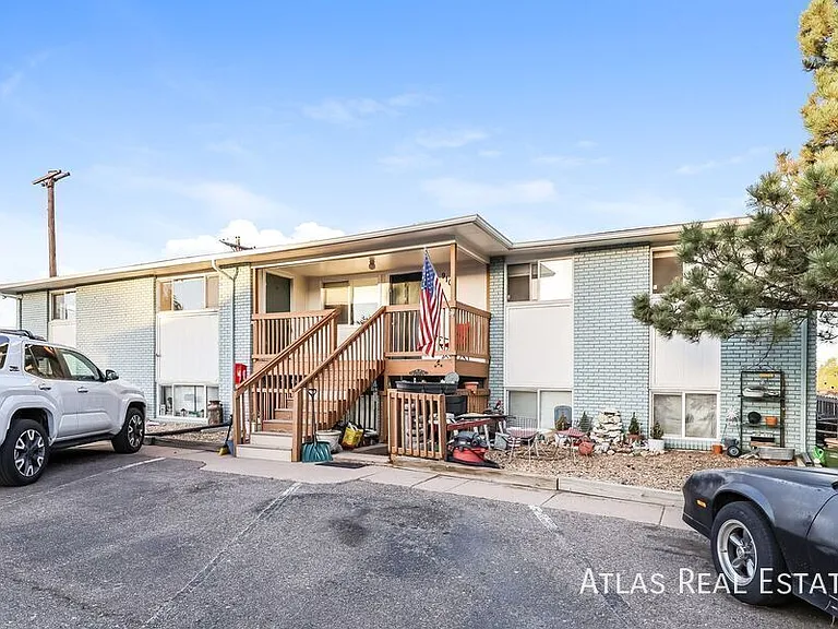 920 Bishop Ct #A — Photo 15