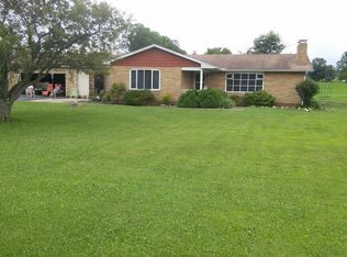 4131 Wood Dr, Walnutport, PA 18088