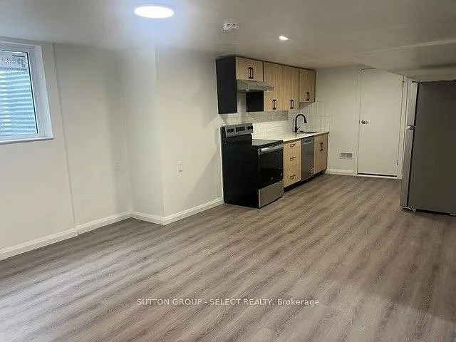 2 bed, $1,900 — Photo 3
