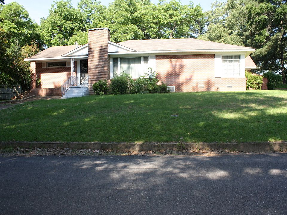 1st image of 601 W Clark St