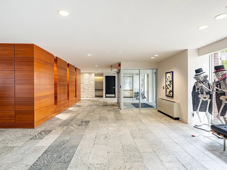 600 E 8th St #4D — Photo 15