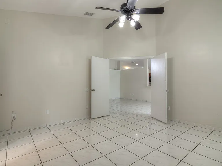 8344 Fort Thomas Way — Photo 12