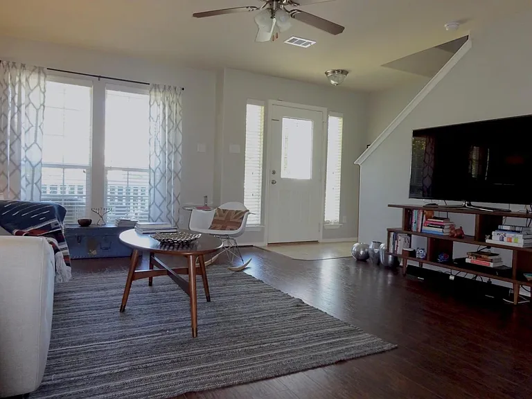 811 Palo Duro Dr — Photo 3