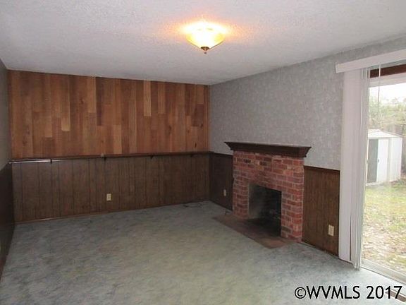 5th image of 4585 Reimann St NE