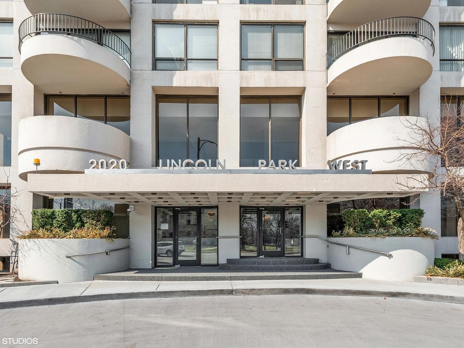 1 bed, 820 sqft, $3,300 — Photo 3