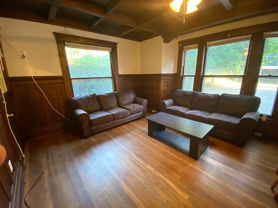 1st image of 520 E Ann St APT 1