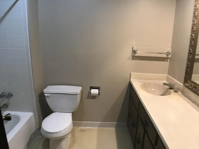 4902 S South Cir #U — Photo 5