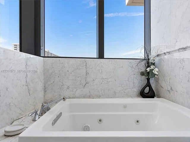 17475 Collins Ave #504 — Photo 8