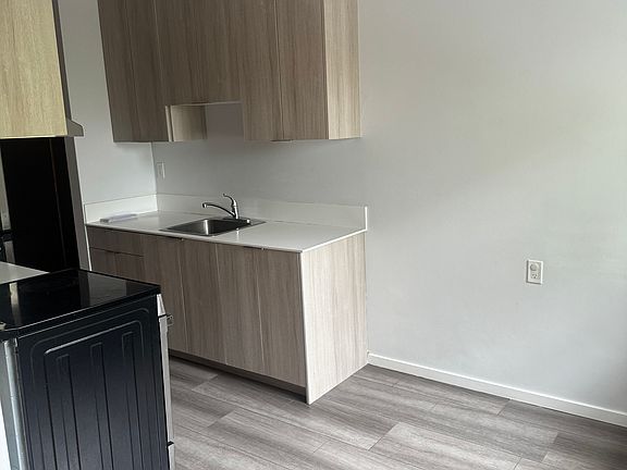 3rd image of 404 E 8th Ave #305