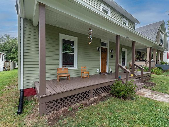 3rd image of 803 McCormick Blvd