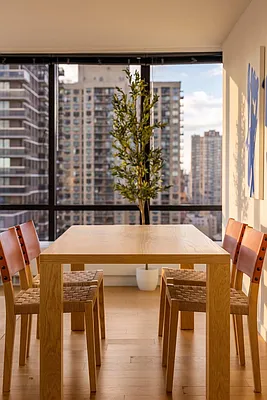 Dining area, photo 1