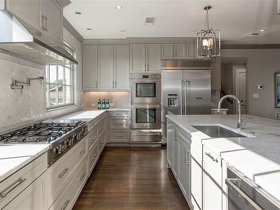 2nd image of 1509 Shady Oaks Ln