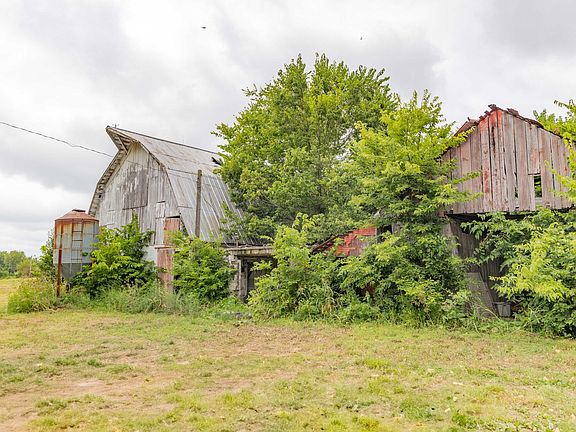 3rd image of 5304-5308 Benson Pike