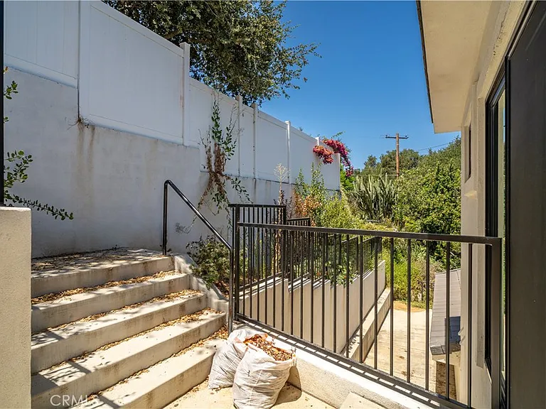 16355 Canon Ln — Photo 32