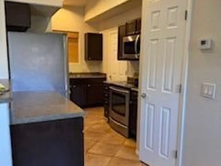 754 Skyview Ln — Photo 6