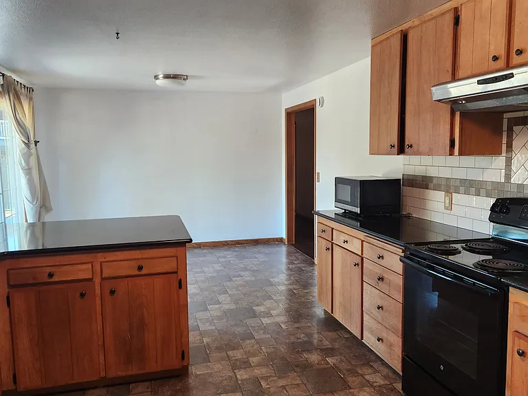 34093 NE Sunrise St — Photo 10