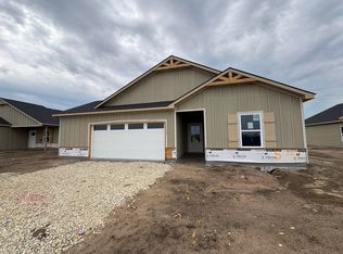 5713 Plumthicket St, Wichita, KS 67226
