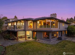 398 SW 176th Pl, Normandy Park, WA 98166