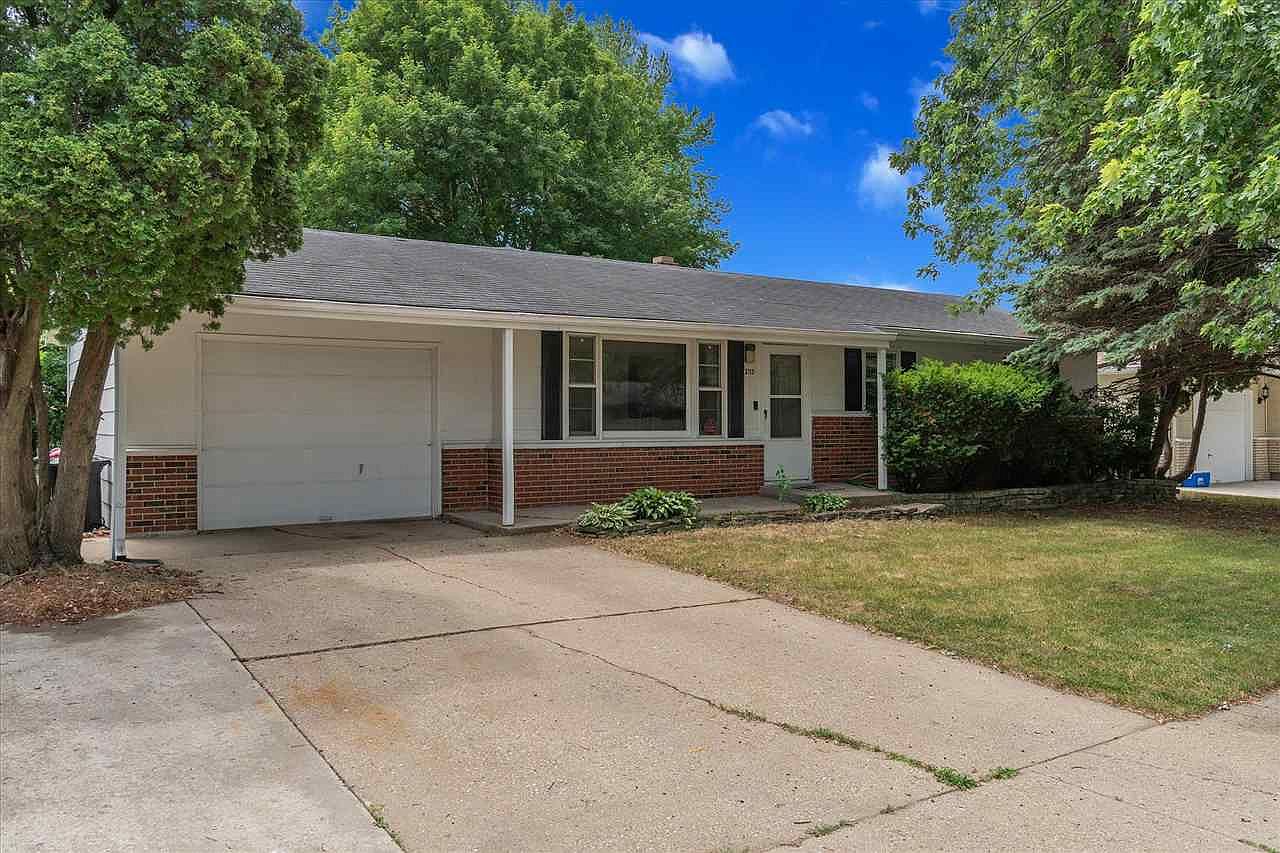 2115 Devon Ave, Loves Park, IL 61111 Zillow