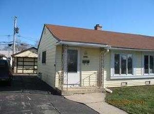 8793 S Corcoran Rd, Hometown, IL 60456