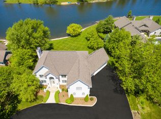 10 W Mundhank Rd, South Barrington, IL 60010