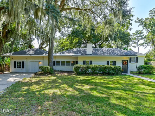 2004 Berkeley Cir, Port Royal, SC 29935