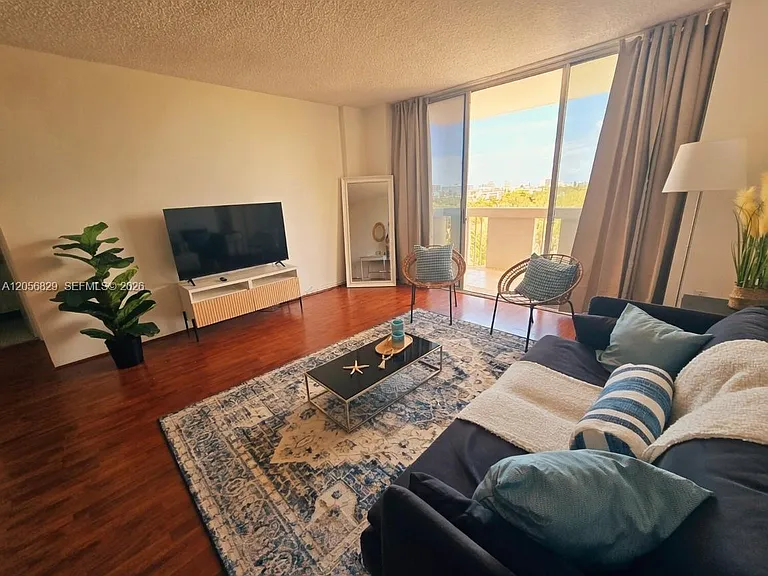 800 West Ave #722 — Photo 4