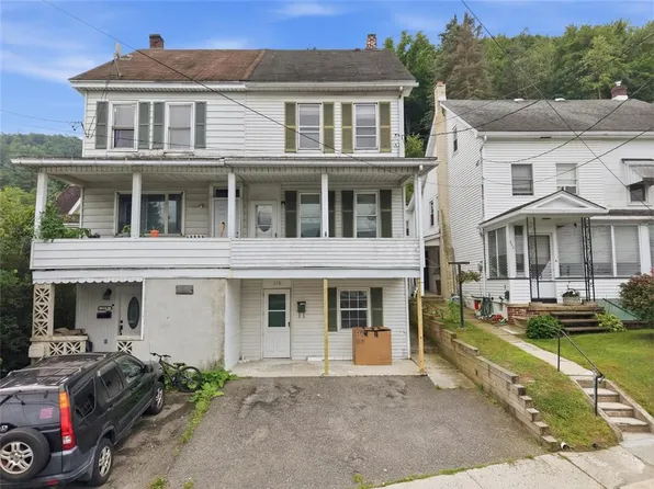 223 W High St, Nesquehoning, PA 18240