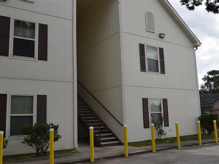 304 Dell Ct #6 — Photo 29