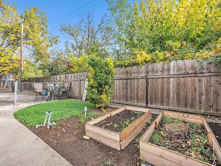 135.5 Carmel Ave #A — Photo 5