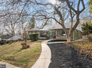 22 Rolling Rd, Wynnewood, PA 19096