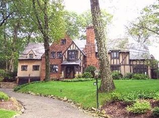 58 Oldchester Rd, Essex Fells, NJ 07021