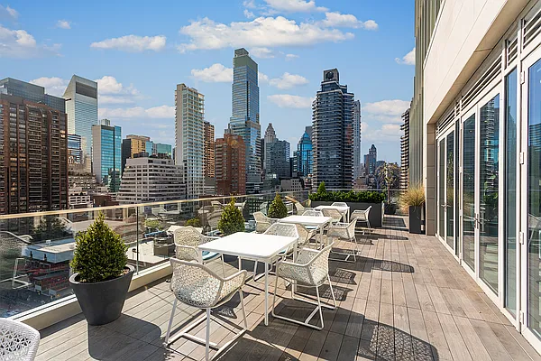 Sold by Compass | media 7