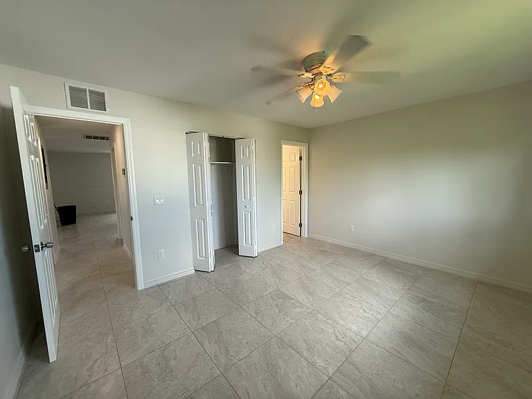 Marbella III Fort Myers — Photo 9