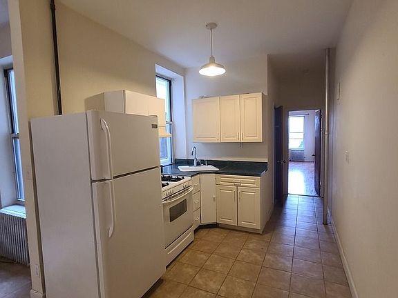 4th image of 32-84 30th St #3L