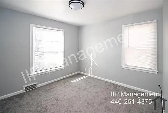 11915 E Granger Rd — Photo 10