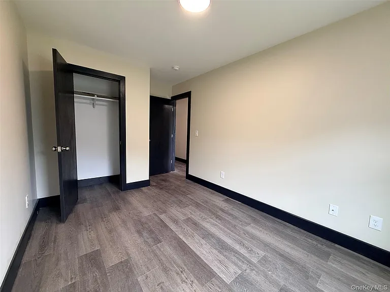 268 Carpenter Ave #1 — Photo 15
